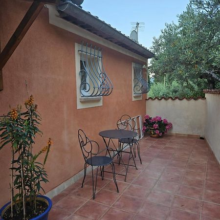 Bed and Breakfast Bastide Des Oliviers Moustiers-Sainte-Marie Exterior foto